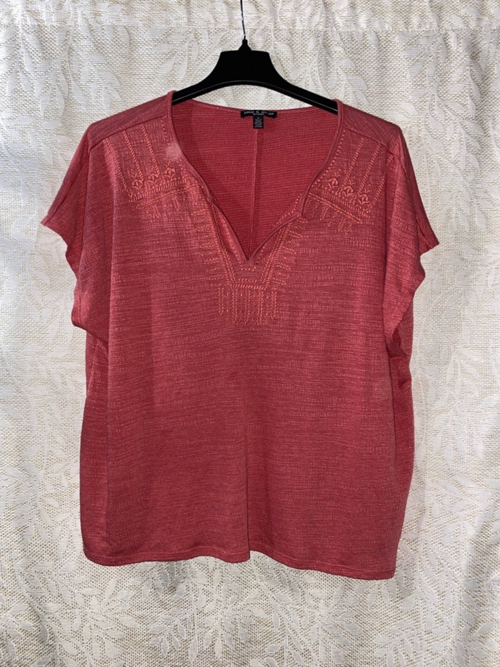Cable & Gauge Dusty Rose Embroidered V-Neck Tunic